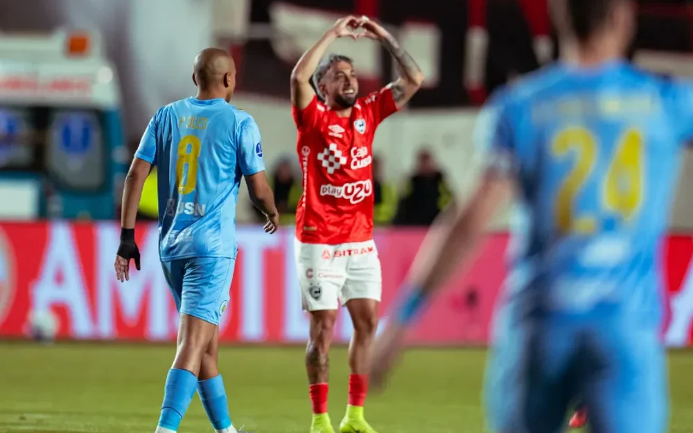 Cienciano vence a Montevideo City en la ida de cuartos de la Sudamericana
