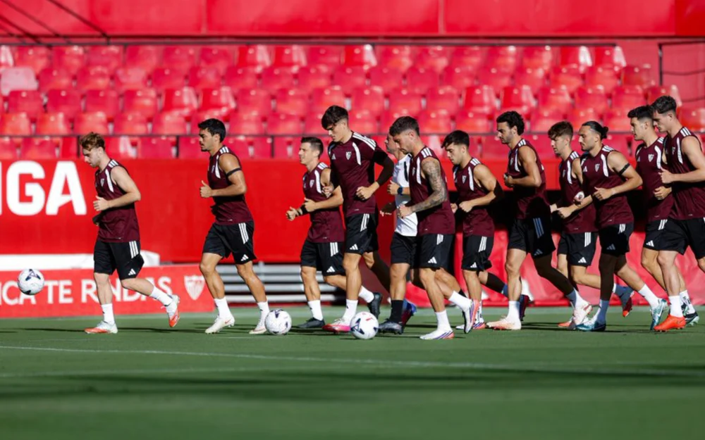 García Plaza cita a Sangante para el Sevilla-Valencia y mantiene la ausencia de Rubén Vargas