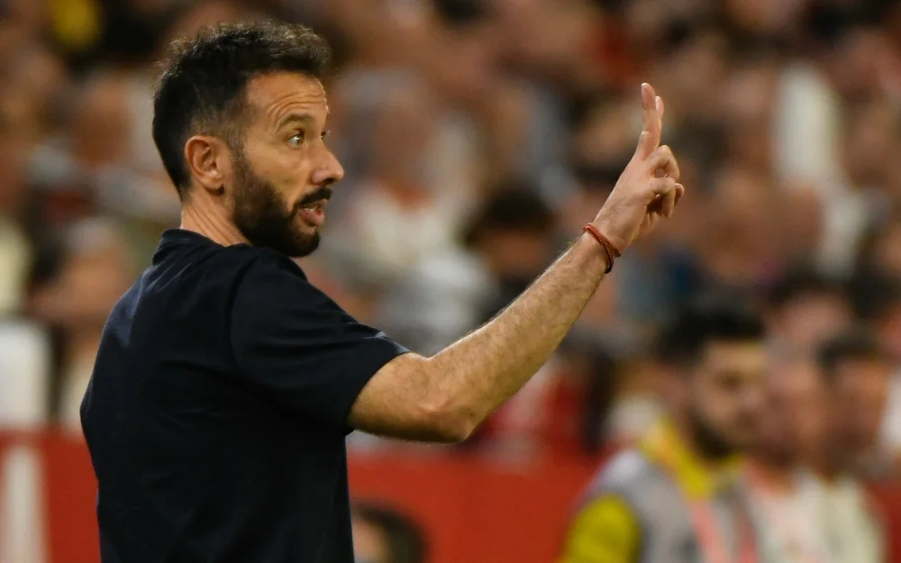 Corberán asume su responsabilidad en la crisis del Valencia